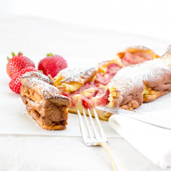 Strawberry Flaugnarde - Recipe photo by monpetitfour