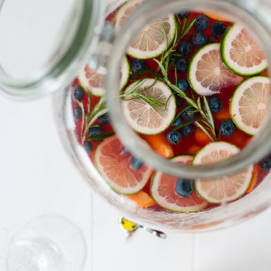 Light and Fruity Sangria - Recipe photo by trickytine