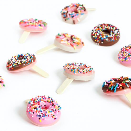 Donut-Shaped Yogurt Popsicles - Recipe photo by awwsam