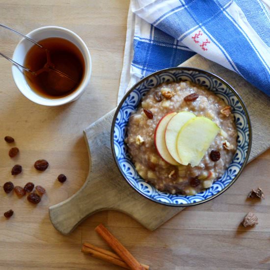 Apple Pie Oatmeal - Recipe photo by thathealthykitchen