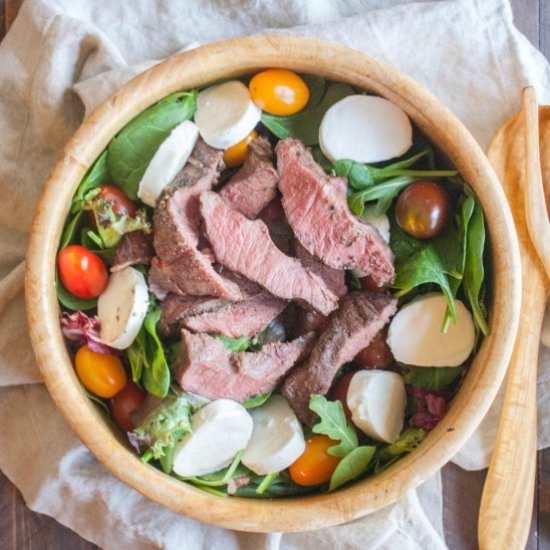Flat Iron Steak Salad - Recipe photo by Sweetphi