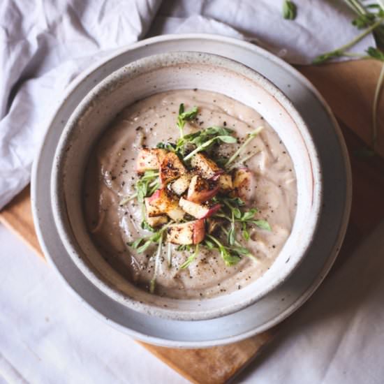 Parsnip, Pear + Chestnut soup - Recipe photo by tohercore