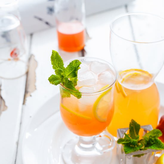 Fresh Peach Lemonade - Recipe photo by Sandhya Hariharan