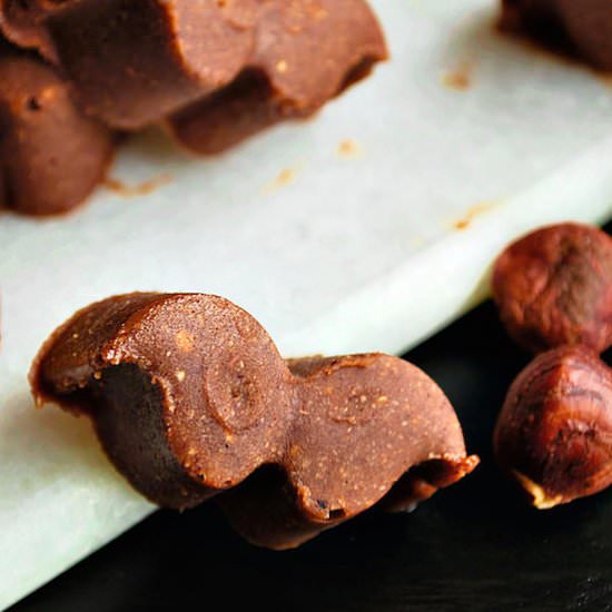Nutella Freezer Fudge - Recipe photo by fooduzzi