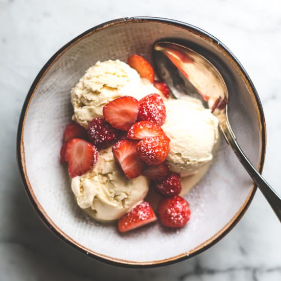 Vanilla Bean Ice Cream - Recipe photo by bakingmagique