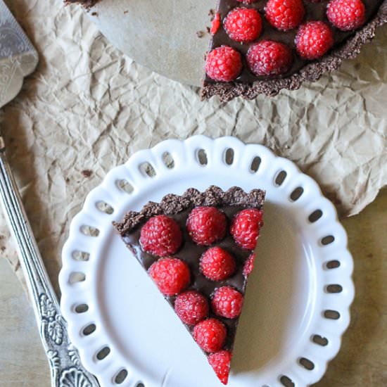 No-Bake Raspberry Chocolate Tart - Recipe photo by bakerita