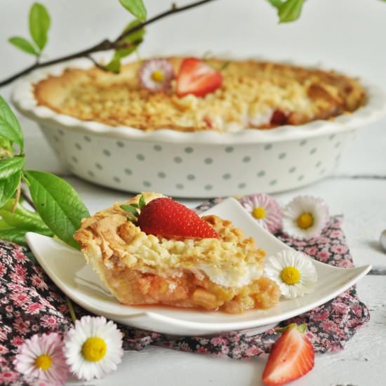 Rhubarb Tart with Strawberries - Recipe photo by Mienta