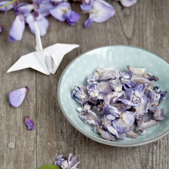 Candied Wisteria Flowers - Recipe photo by makylab