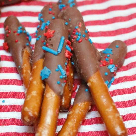 Chocolate Dipped Pretzels - Recipe photo by preppingparties