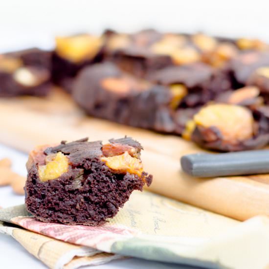 Healthy Peach-Almond Chocolate Cake - Recipe photo by freudandfries