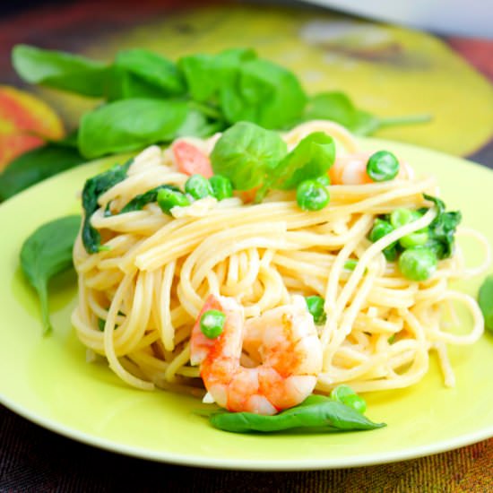 Shrimp & Peas Basil Spaghetti - Recipe photo by Mummys FastandEasy