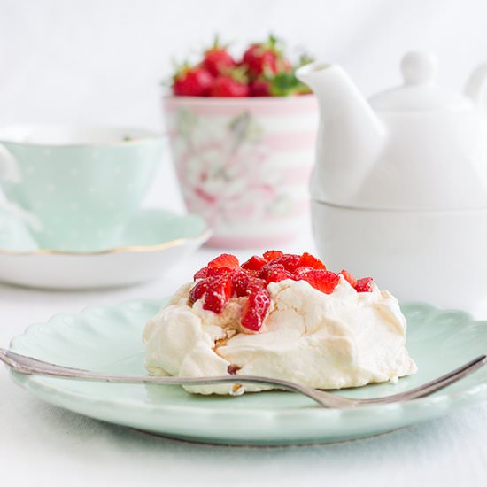 Mini Pavlovas with Strawberries - Recipe photo by maraswunderland