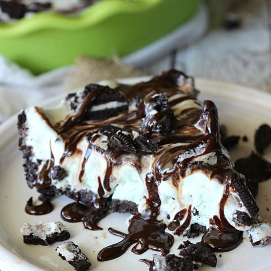 Cookies & Cream Mint Ice Cream Pie - Recipe photo by thebelleofthekitchen