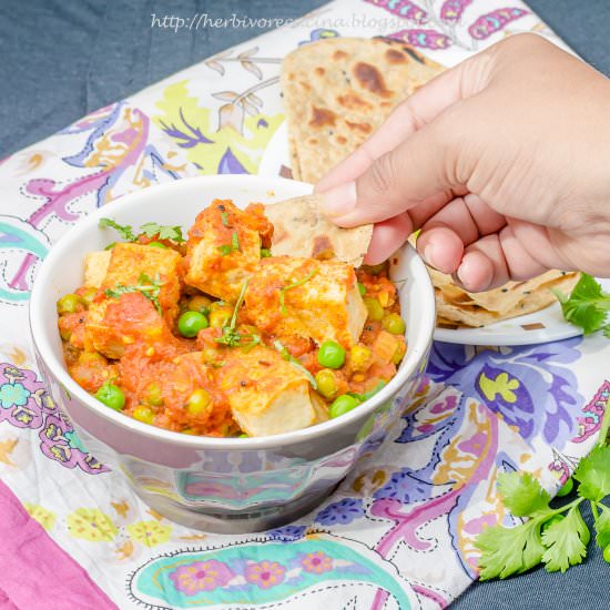 Tofu and Peas Curry - Recipe photo by Herbivore Cucina