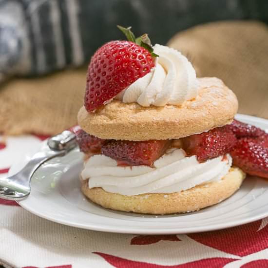 Roasted Strawberries - Recipe photo by thatskinnychickcanbake