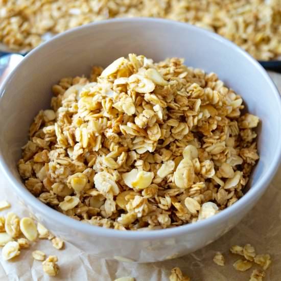 Vanilla Almond Granola - Recipe photo by whatjessicabakednext