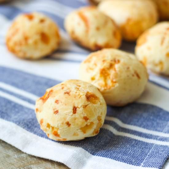 Brazilian Cheese Bread - Recipe photo by cassiboeno