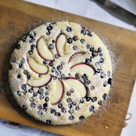 Blueberry & Peach Pancake Cake - Recipe photo by foodidies