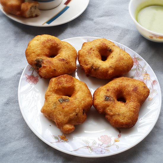 Medu Vada – Indian Lentil Donuts - Recipe photo by myindiantaste