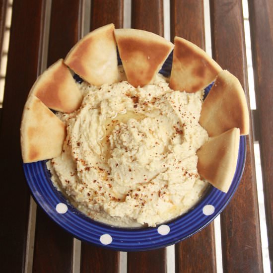 Homemade Hummus - Recipe photo by The Desserted Girl