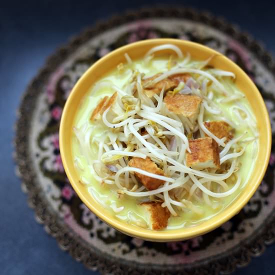 Tofu and Bean Sprout Braise - Recipe photo by rsmacaalay
