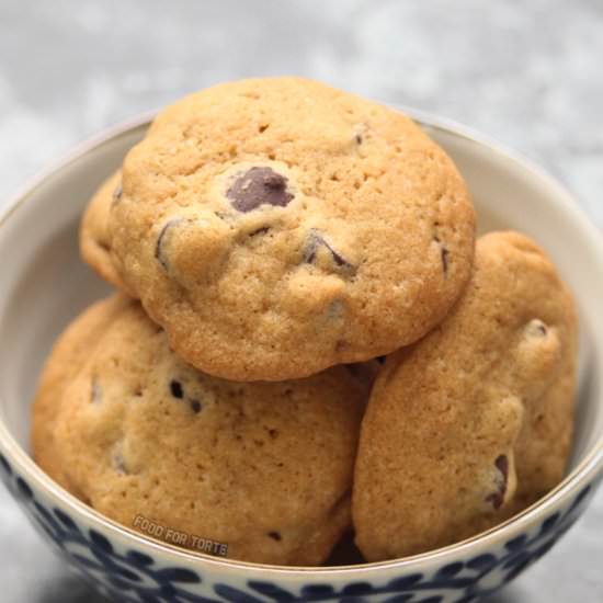 Anna Olson's Choc Chip Cookies - Recipe photo by speedingturtle