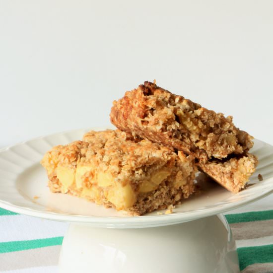Apple-Crumble Bars - Recipe photo by vivavega