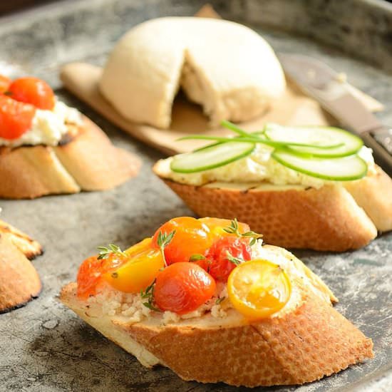 Ricotta Crostini - Recipe photo by currytrail