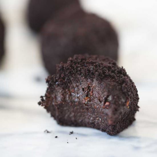 Acai Cacao Truffles - Recipe photo by bowsessed
