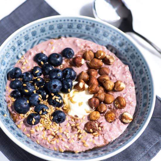 Blueberry & Hazelnut Bircher Muesli - Recipe photo by mondomulia