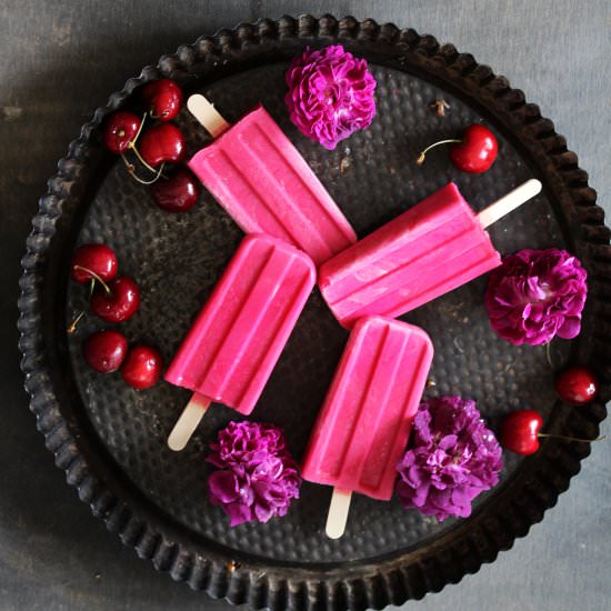 Cherry Frozen Yogurt Popsicles - Recipe photo by Tina Tausendschoen