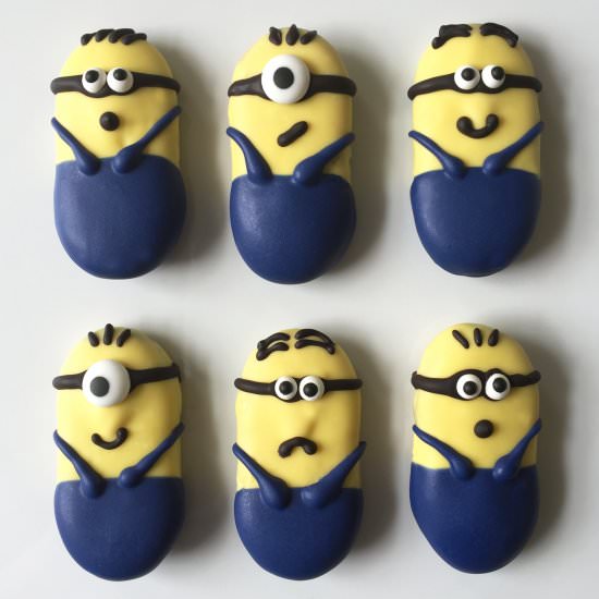 No-Bake Minions Cookies - Recipe photo by justataste