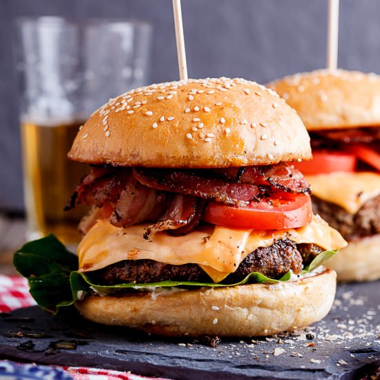 Bacon Cheeseburger - Recipe photo by Simply Delicious