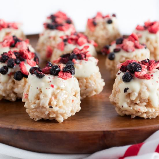 Mini Berry Rice Krispie Treats - Recipe photo by dannaklein