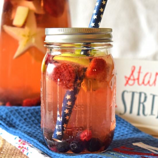 Stars and Stripes Sangria - Recipe photo by youreananimal