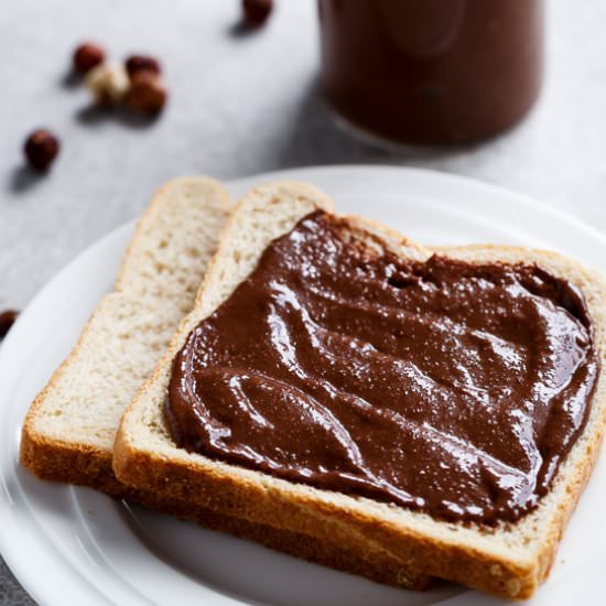 Refined Sugar-Free Nutella Spread - Recipe photo by Cafe Delites