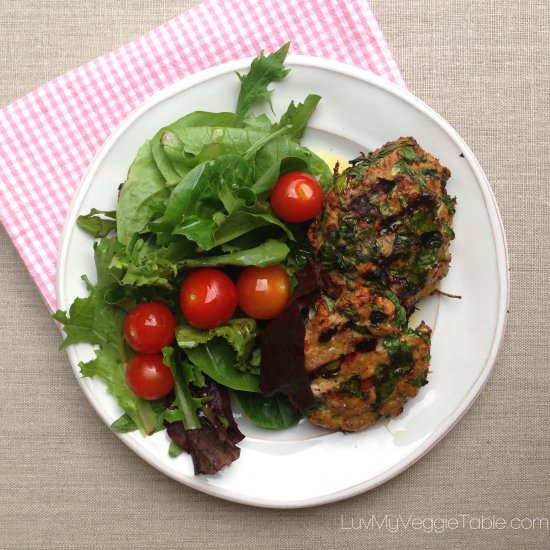 Grilled Turkey & Spinach Burgers - Recipe photo by Luv My Veggie Table