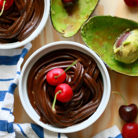 Chocolate Avocado Mousse - Recipe photo by clovesandcaramel
