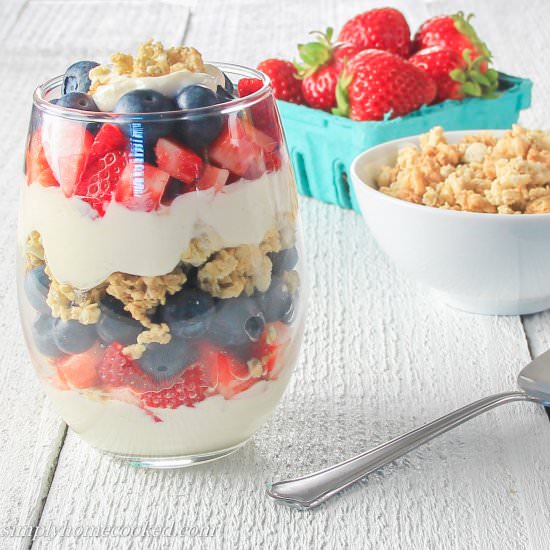 Greek Yogurt Berry Parfait - Recipe photo by simplyhomecooked