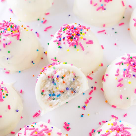 No-Bake Cake Batter Truffles - Recipe photo by Deliciously Sprinkled