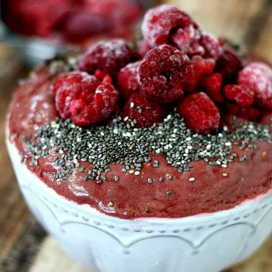 Raspberry Acai Smoothie Bowl - Recipe photo by thehealthyfamilyandhome