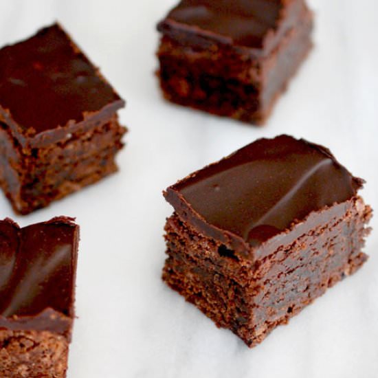 Nana's glazed brownies - Recipe photo by evabakes
