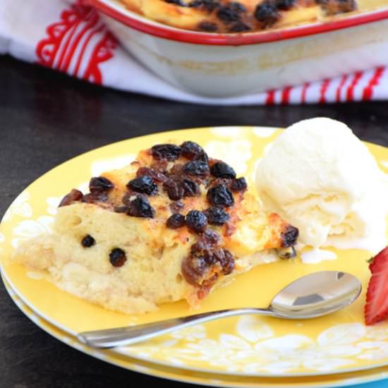 TRADITIONAL BREAD N BUTTER PUDDING - Recipe photo by Eat as you Like