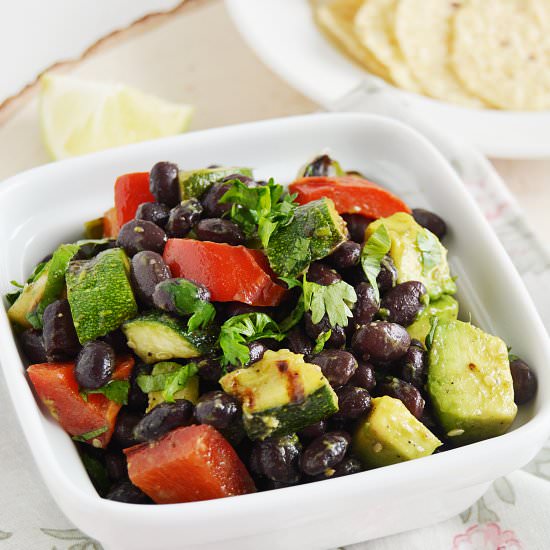 Black bean vegetable salad - Recipe photo by 7aumsuvai
