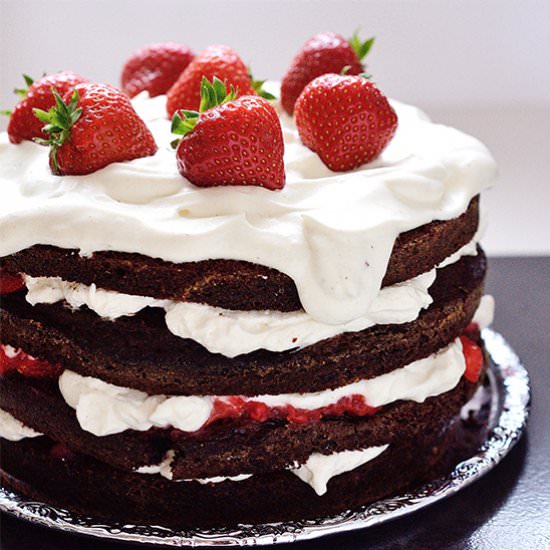 Fresh Strawberry Chocolate Cake - Recipe photo by hungrygals