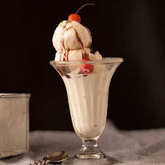 No Churn Vanilla Bean Ice Cream - Recipe photo by currytrail