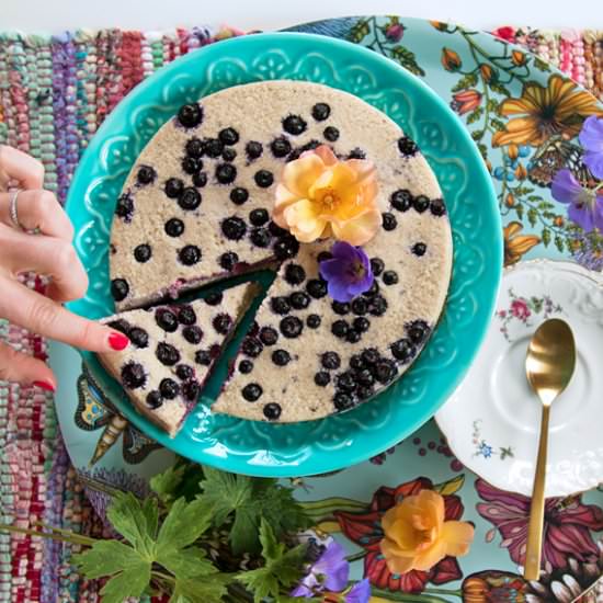 Rawfood Cake with Blueberries - Recipe photo by lisaerik