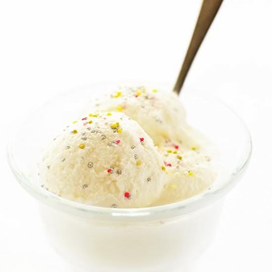 Eggless Vanilla Ice Cream - Recipe photo by Kitchen Nostalgia