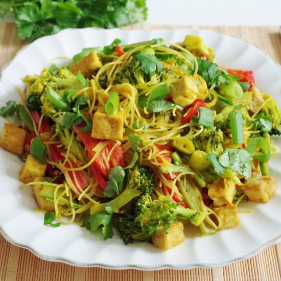 Singapore Noodles - Recipe photo by euphoricvegan