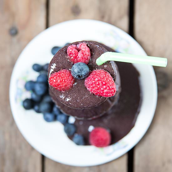 Blue Raspberry Smoothie - Recipe photo by icanteatwhat